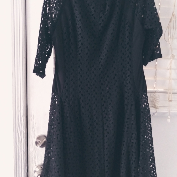 Dress - Picture 3 of 3